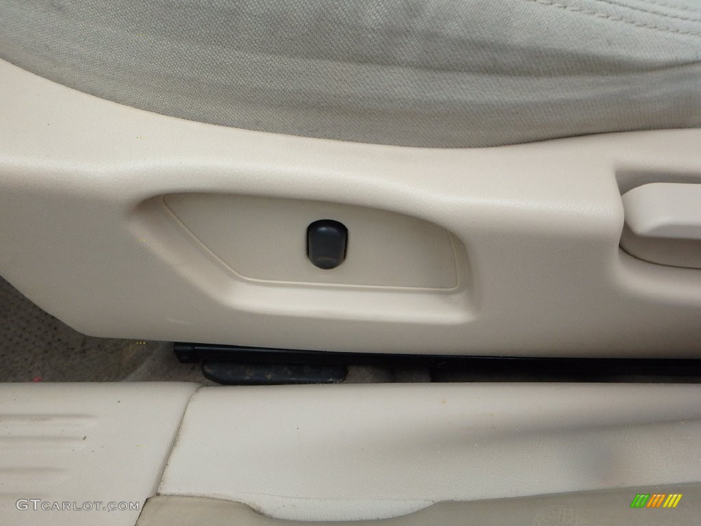 2004 Malibu LS V6 Sedan - Navy Blue Metallic / Gray photo #12