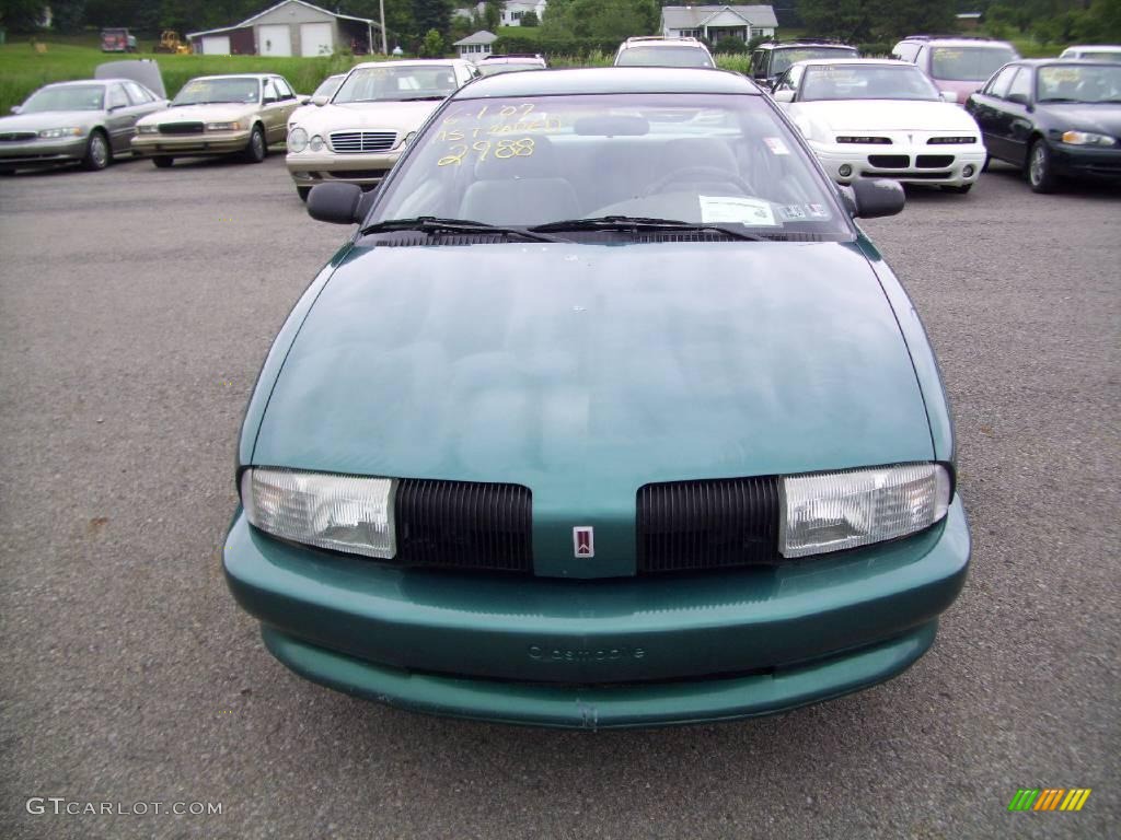 1996 Achieva SC Coupe - Medium Green Metallic / Beige photo #8