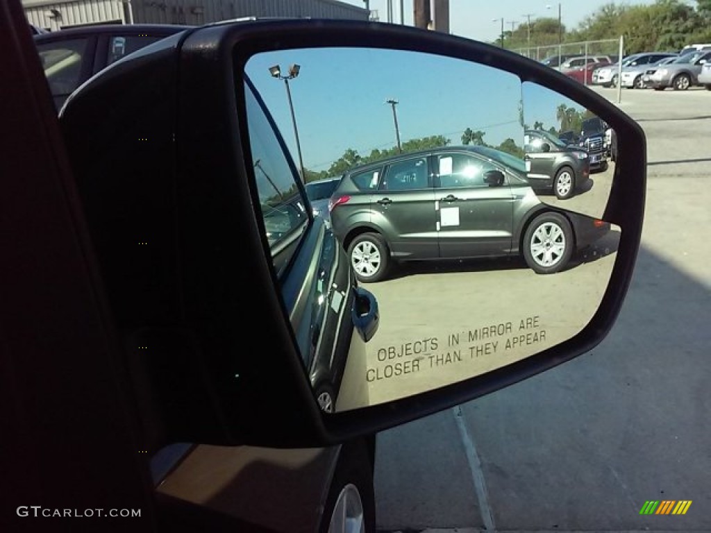 2015 Focus SE Sedan - Magnetic Metallic / Charcoal Black photo #17