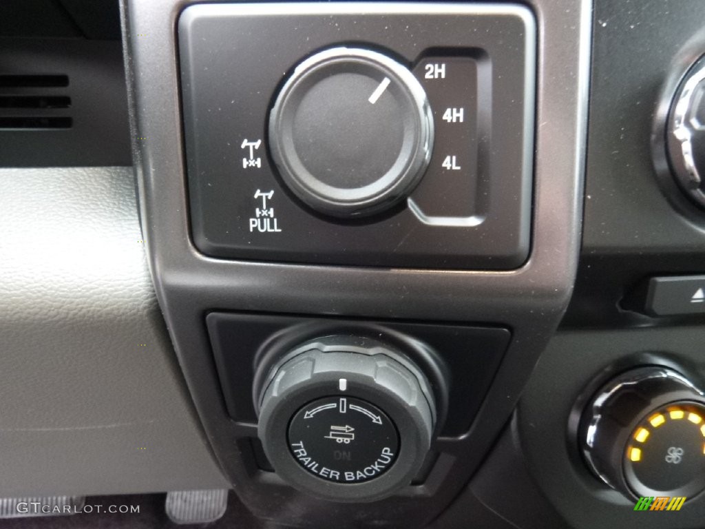2016 F150 XLT SuperCab 4x4 - Blue Flame / Medium Earth Gray photo #13