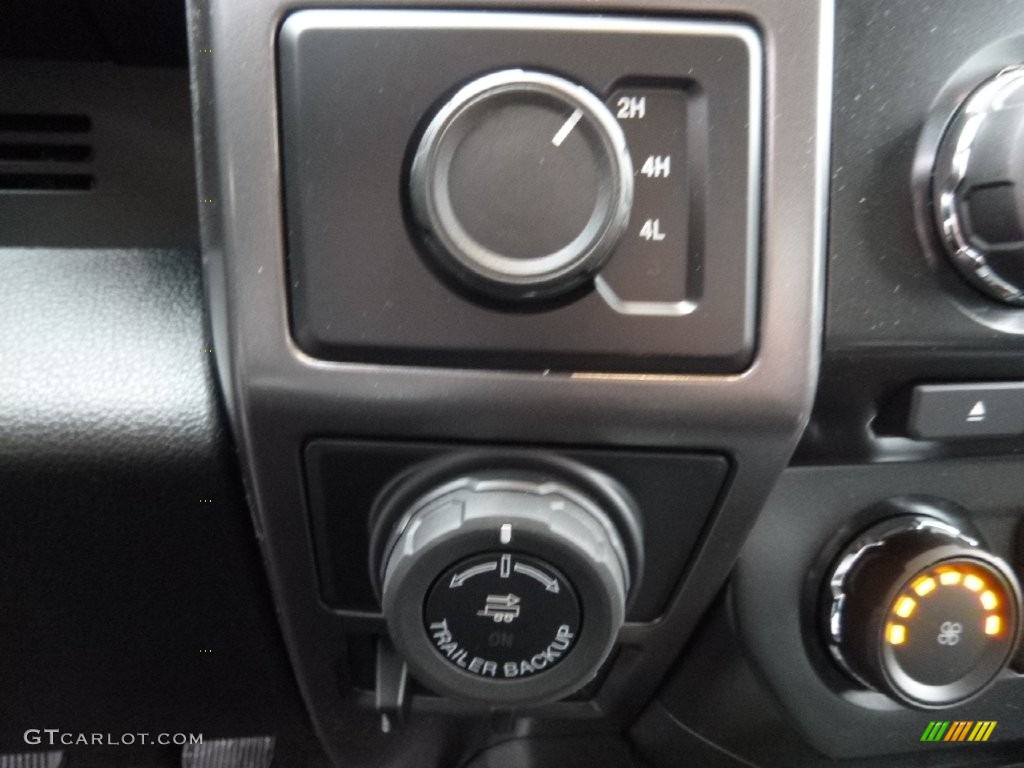 2016 F150 XLT SuperCab 4x4 - Magnetic / Black photo #13