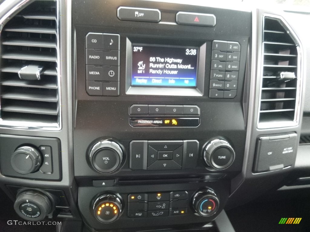 2016 F150 XLT SuperCab 4x4 - Magnetic / Black photo #15