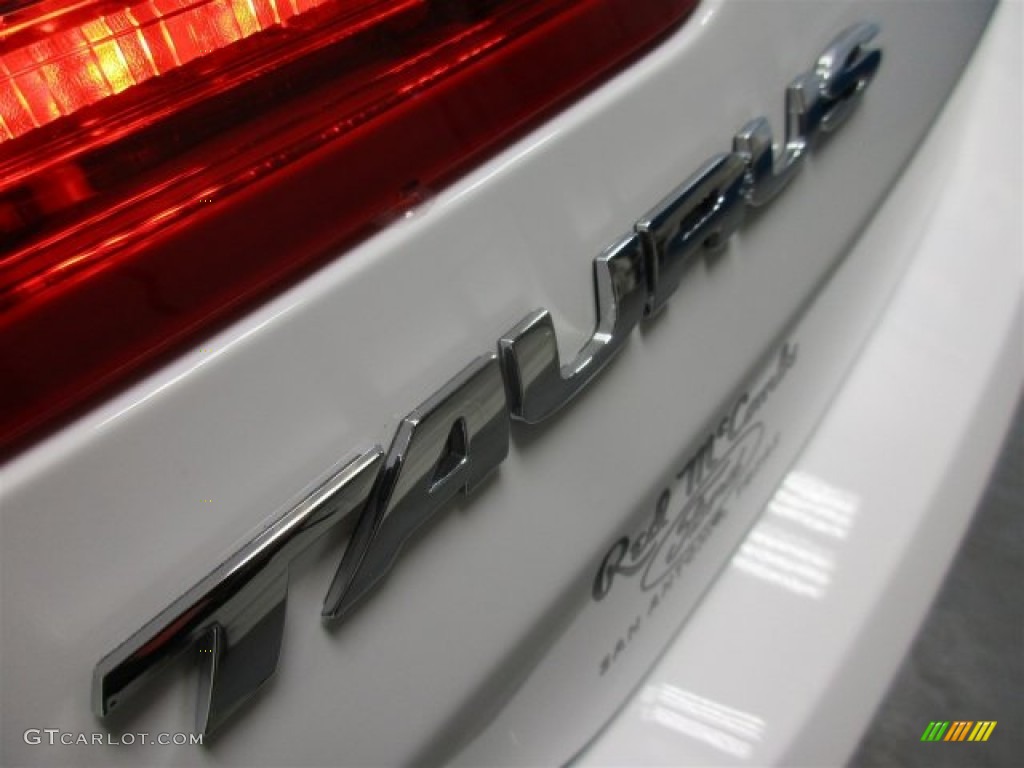 2015 Taurus SE - Oxford White / Dune photo #6