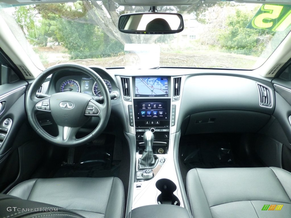 Graphite Interior 2015 Infiniti Q50 Hybrid Premium Photo