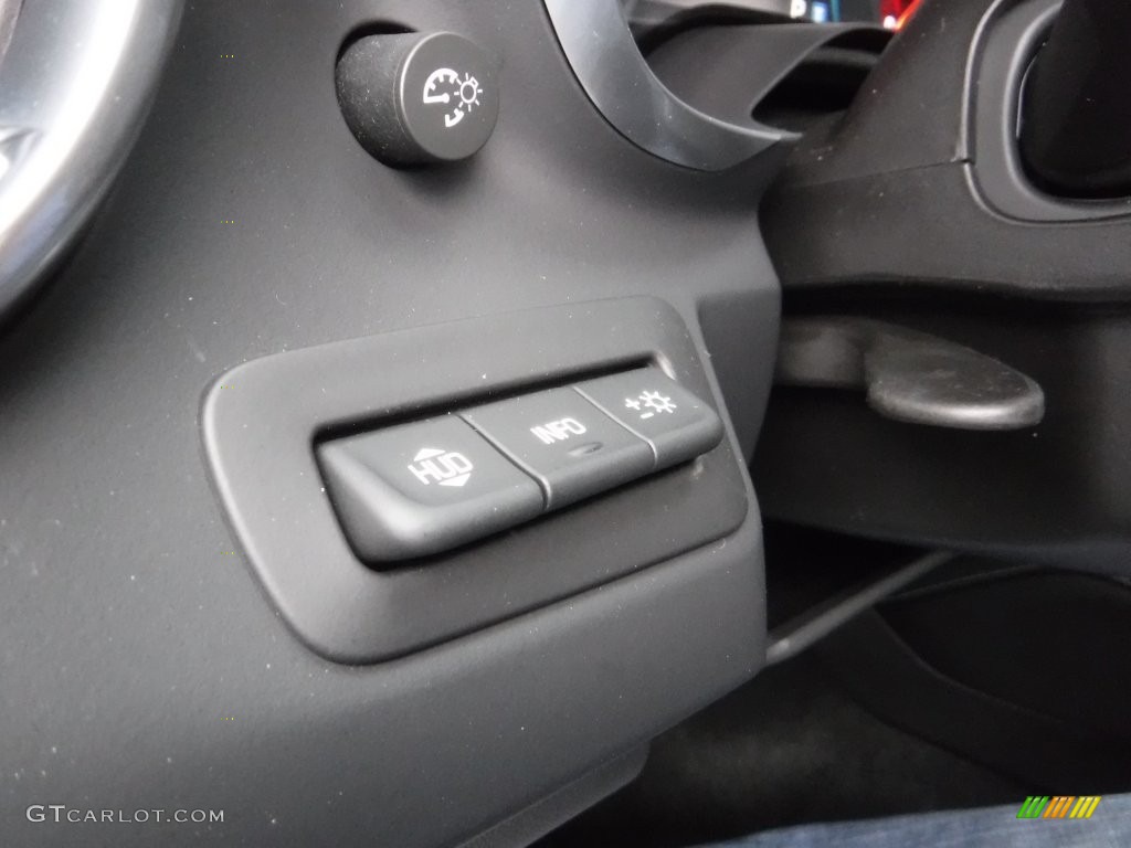 2016 Chevrolet Camaro SS Coupe Controls Photo #109706178