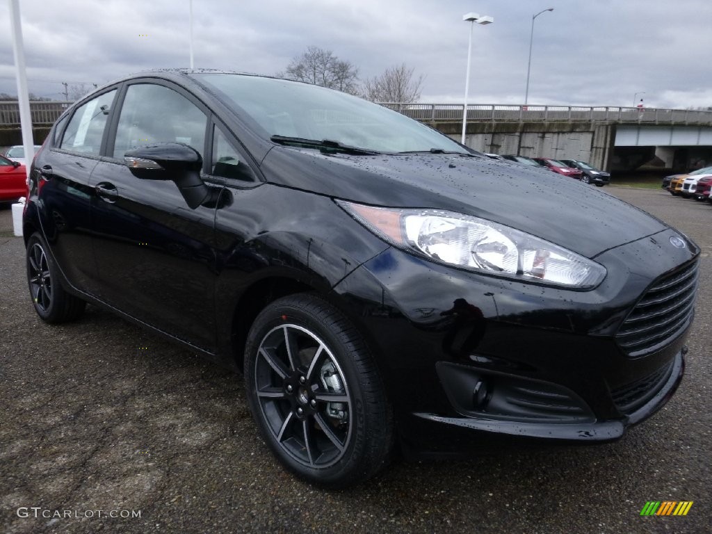 Shadow Black 2016 Ford Fiesta SE Hatchback Exterior Photo #109711938