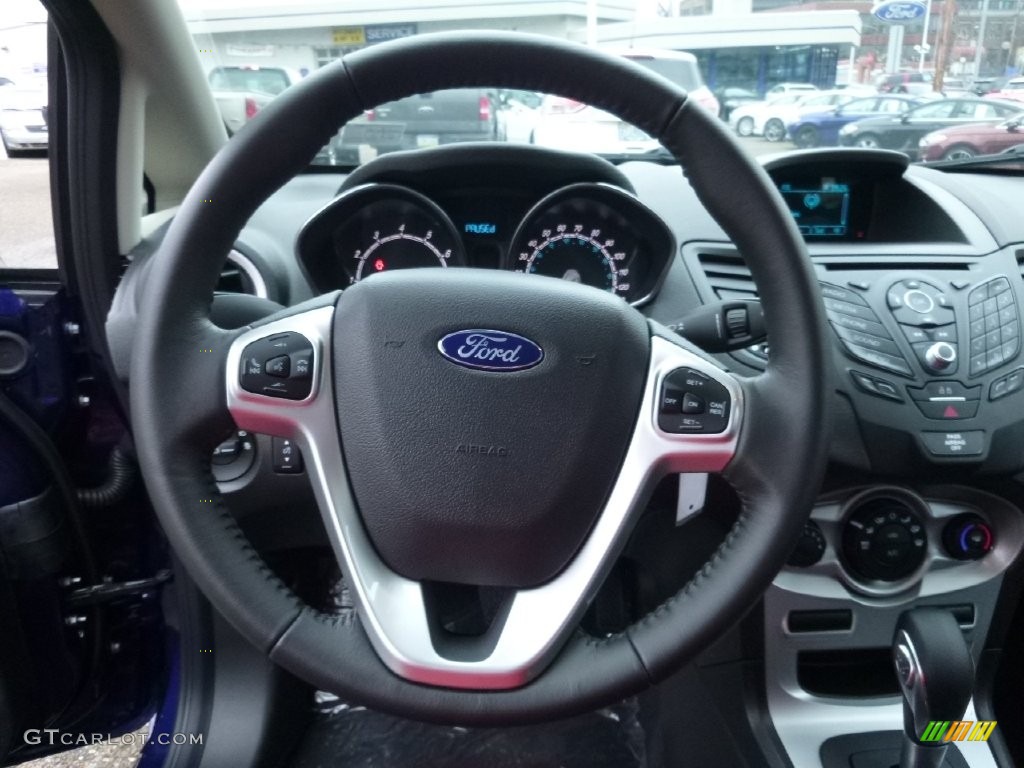 2016 Ford Fiesta SE Hatchback Charcoal Black Steering Wheel Photo #109713807