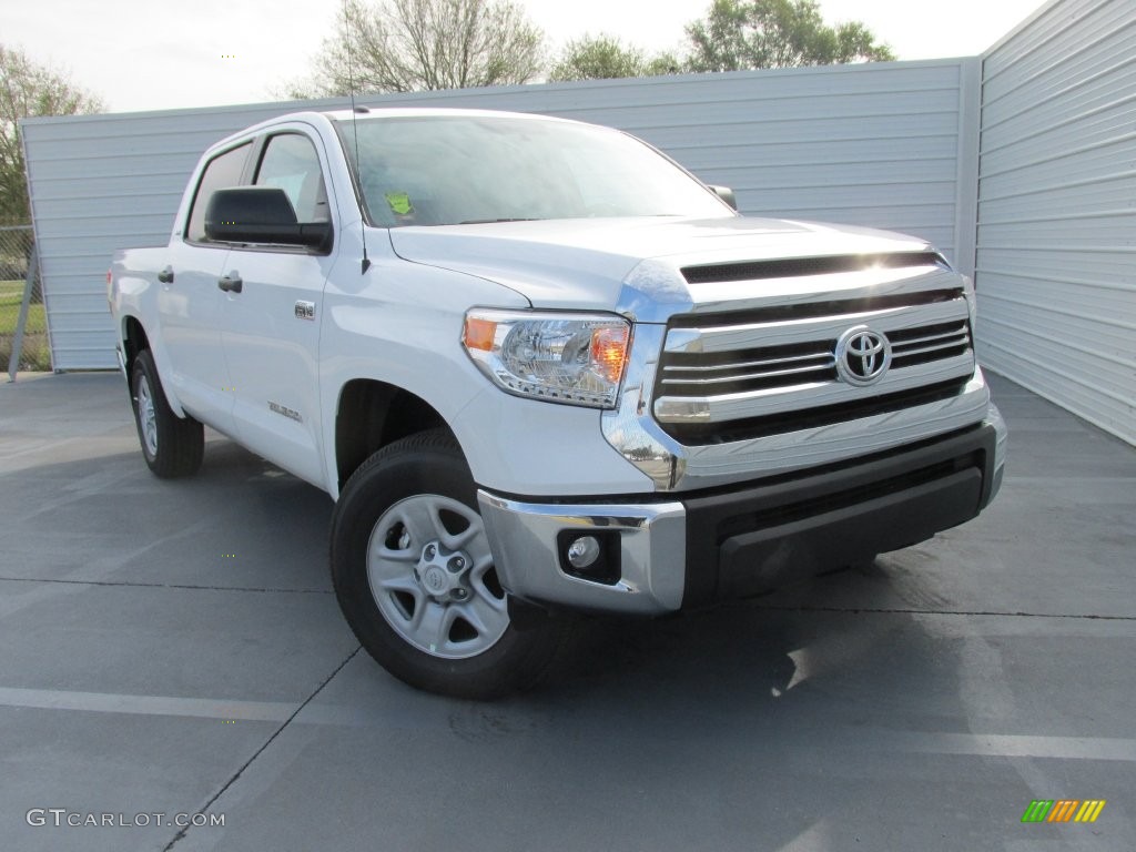 2016 Tundra SR5 CrewMax 4x4 - Super White / Graphite photo #2