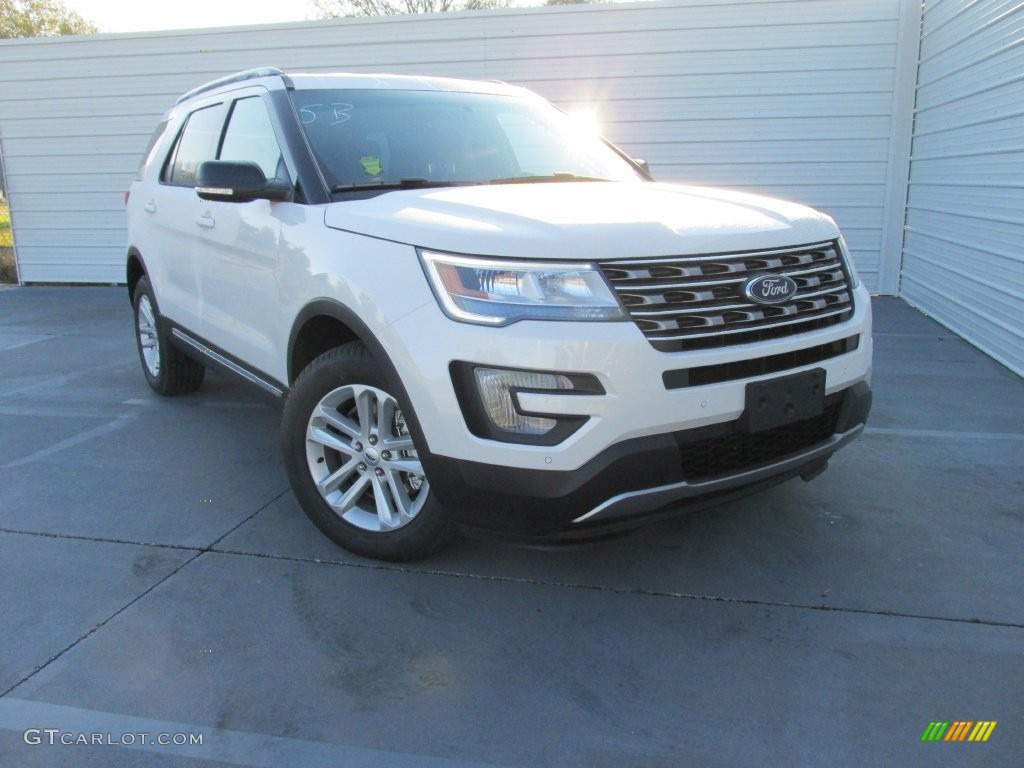 2016 Explorer XLT - White Platinum Metallic Tri-Coat / Ebony Black photo #2