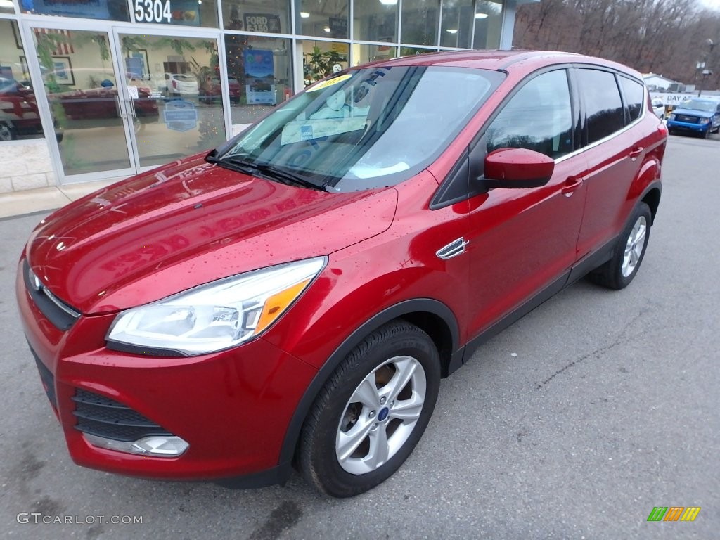 2013 Escape SE 2.0L EcoBoost 4WD - Ruby Red Metallic / Charcoal Black photo #9