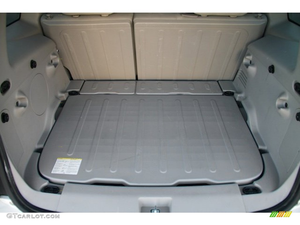 2008 HHR LS - Summit White / Gray photo #16