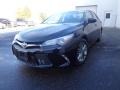 Attitude Black Metallic - Camry SE Photo No. 4