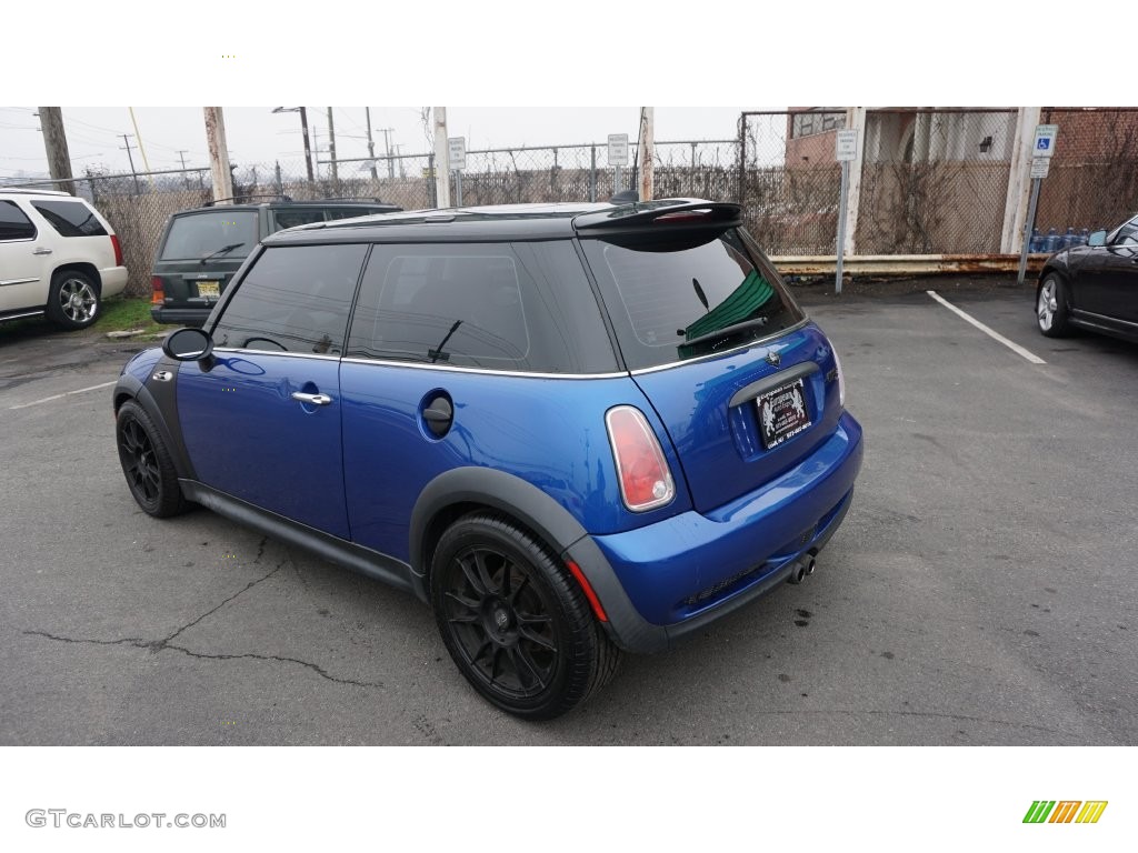 2005 Cooper S Hardtop - Hyper Blue Metallic / Black/Panther Black photo #3