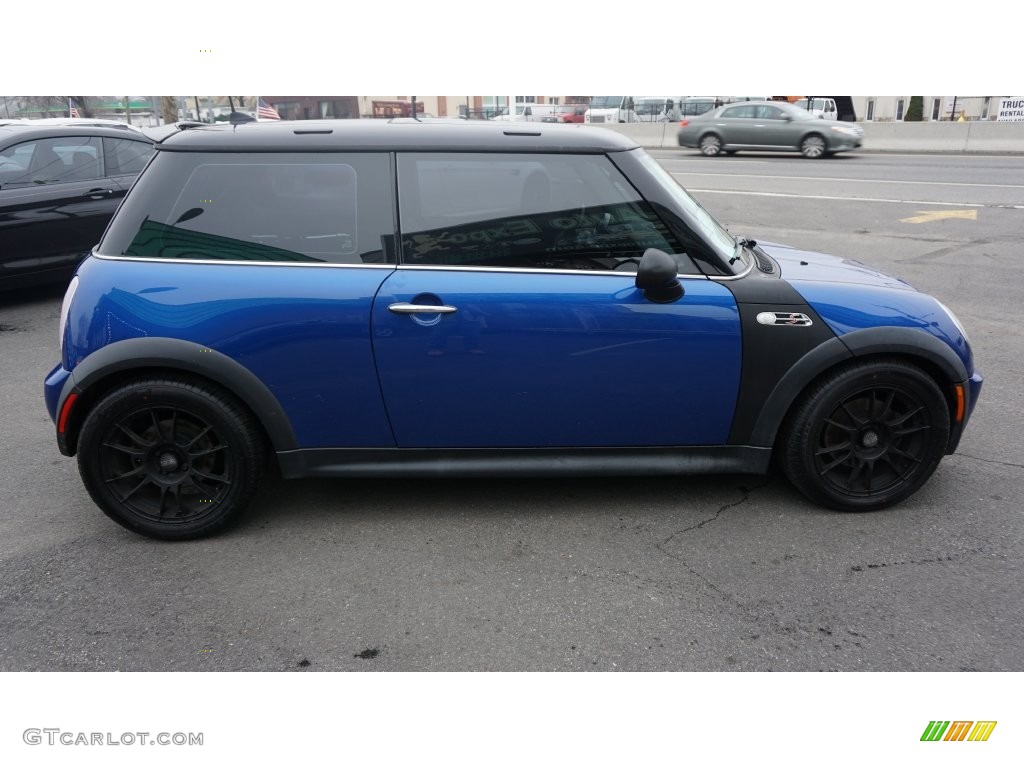 2005 Cooper S Hardtop - Hyper Blue Metallic / Black/Panther Black photo #5