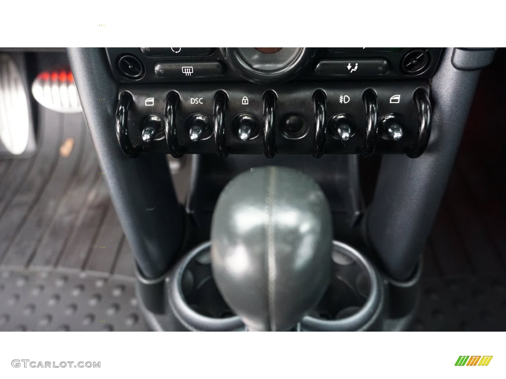 2005 Cooper S Hardtop - Hyper Blue Metallic / Black/Panther Black photo #35