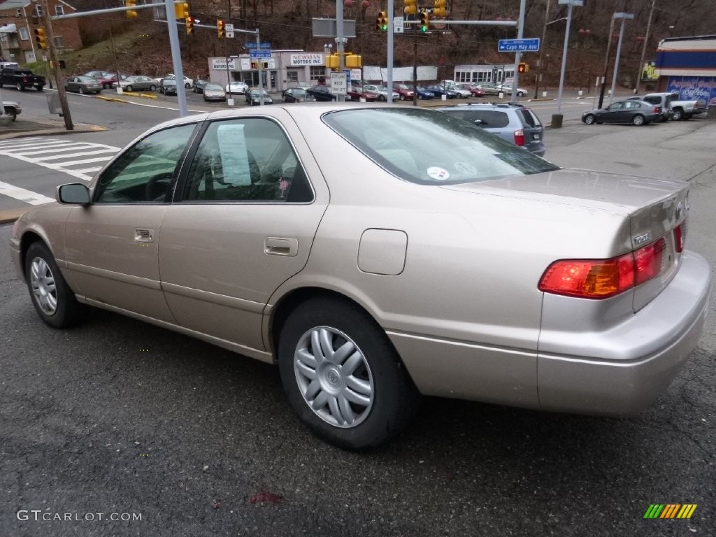 2000 Camry LE - Cashmere Beige Metallic / Oak photo #4