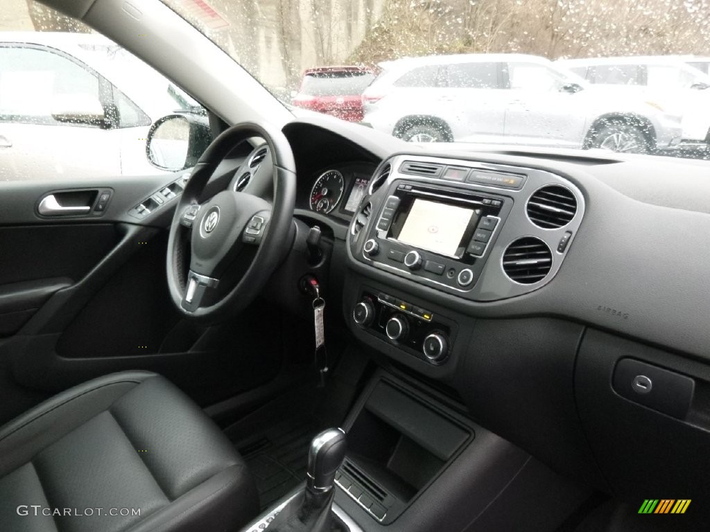 2012 Tiguan SEL 4Motion - Deep Black Metallic / Black photo #10