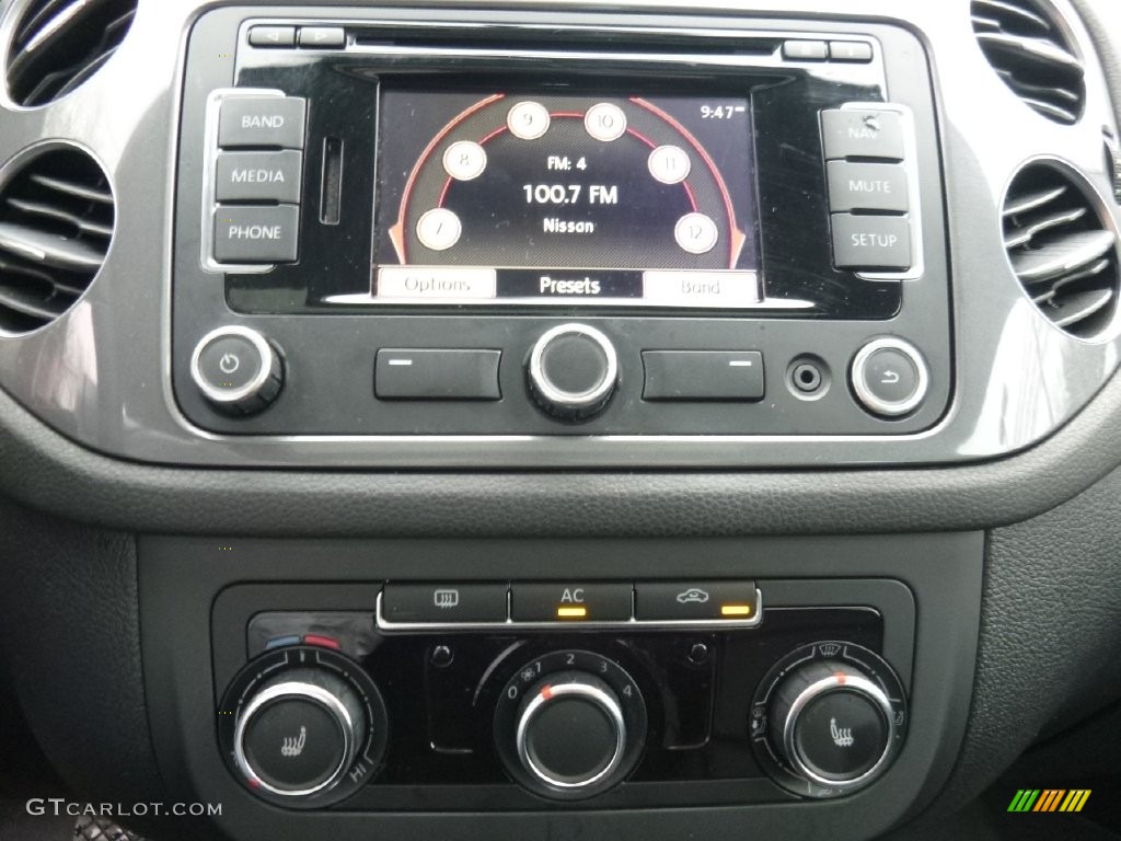 2012 Tiguan SEL 4Motion - Deep Black Metallic / Black photo #23