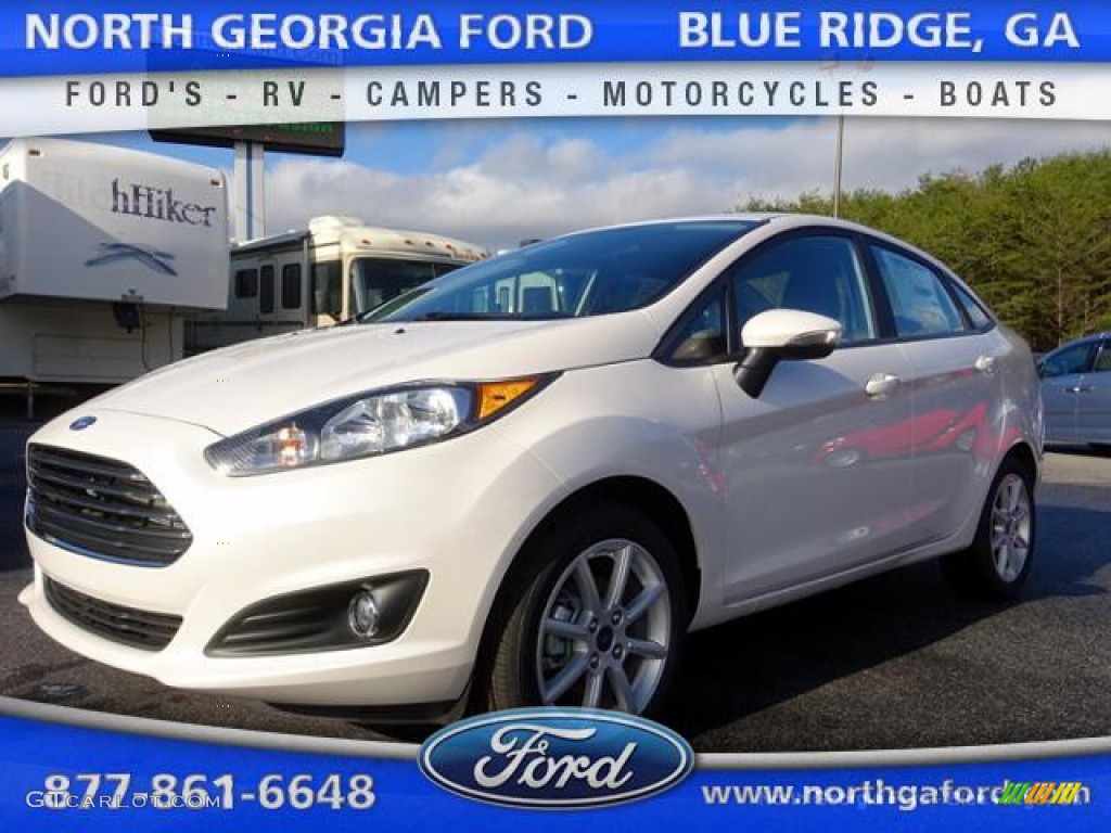 2016 Fiesta SE Sedan - White Platinum Metallic Tri-coat / Charcoal Black photo #1