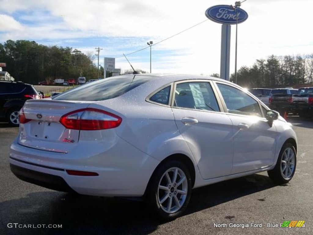 2016 Fiesta SE Sedan - White Platinum Metallic Tri-coat / Charcoal Black photo #5