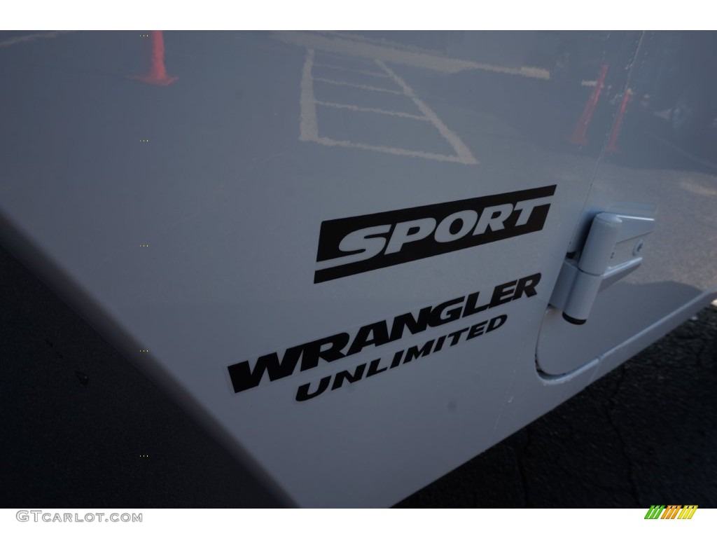 2016 Wrangler Unlimited Sport 4x4 - Bright White / Black photo #10