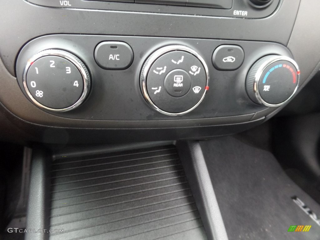 2015 Forte LX - Bright Silver / Gray Two Tone photo #18