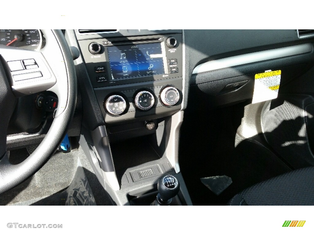 2016 Subaru Forester 2.5i Controls Photo #109759534
