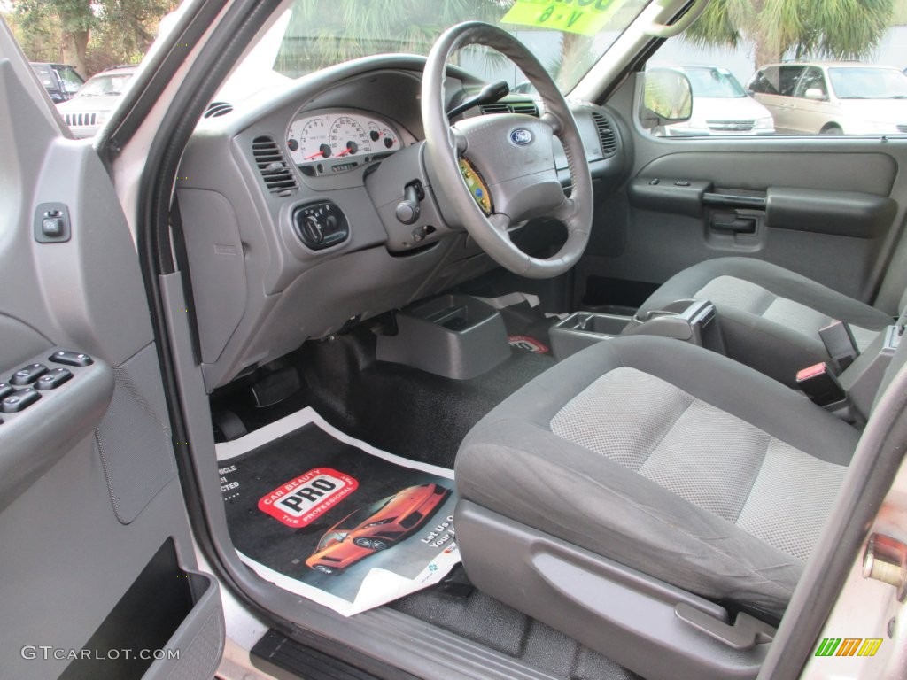 2004 Explorer Sport Trac XLT - Silver Birch Metallic / Medium Dark Flint/Dark Flint photo #9