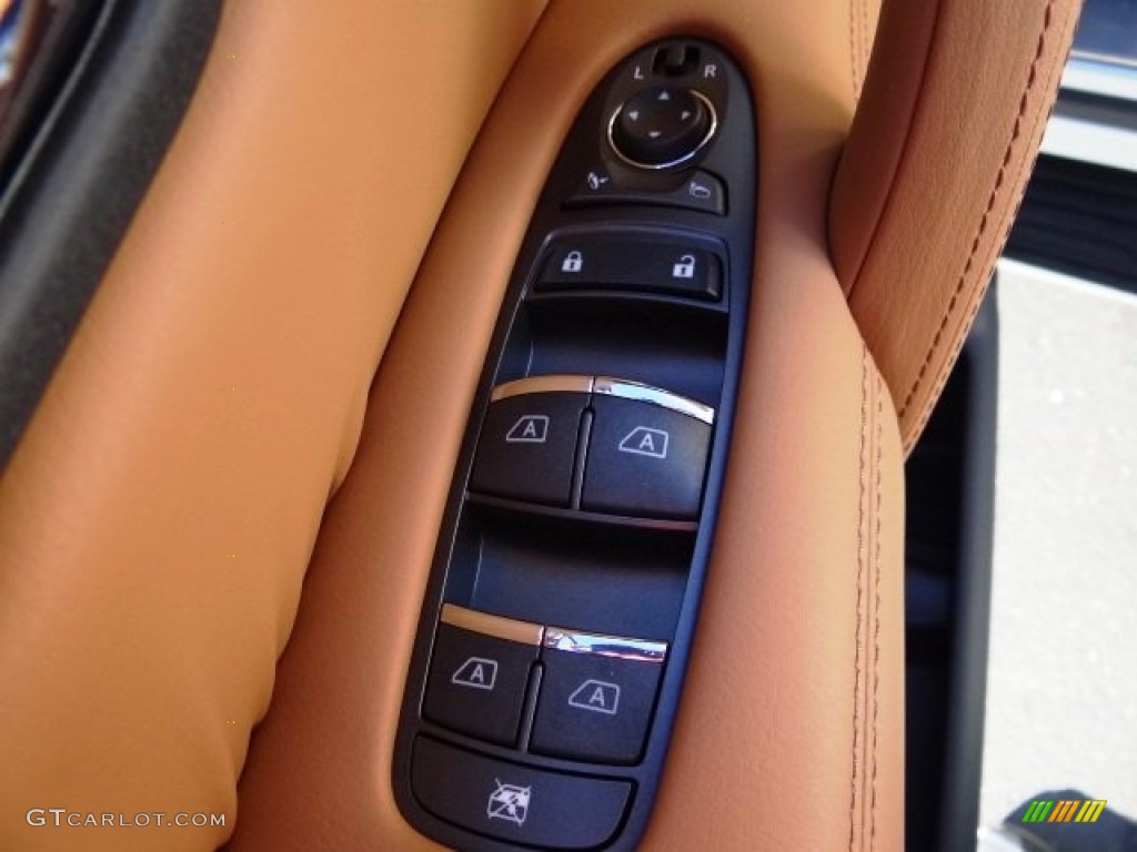 2016 Infiniti QX80 Signature Edition AWD Controls Photo #109765687