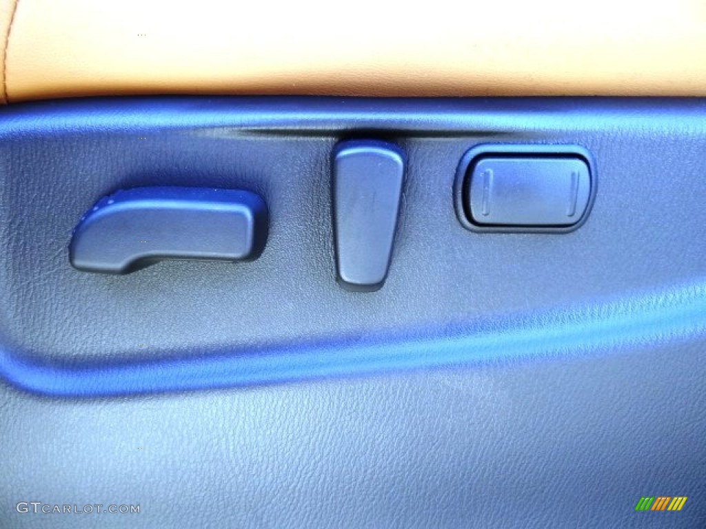 2016 Infiniti QX80 Signature Edition AWD Controls Photo #109765704