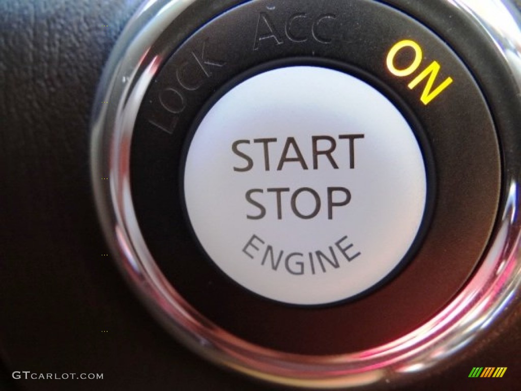 2016 Infiniti QX80 Signature Edition AWD Controls Photo #109765852