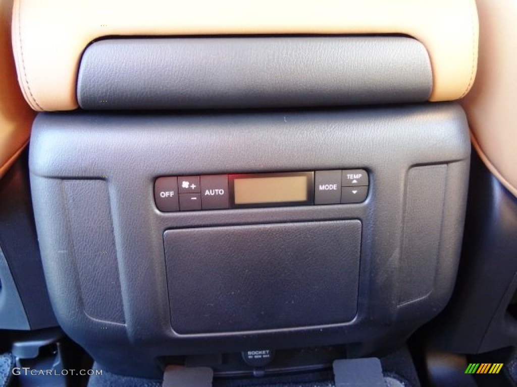 2016 Infiniti QX80 Signature Edition AWD Controls Photo #109766233
