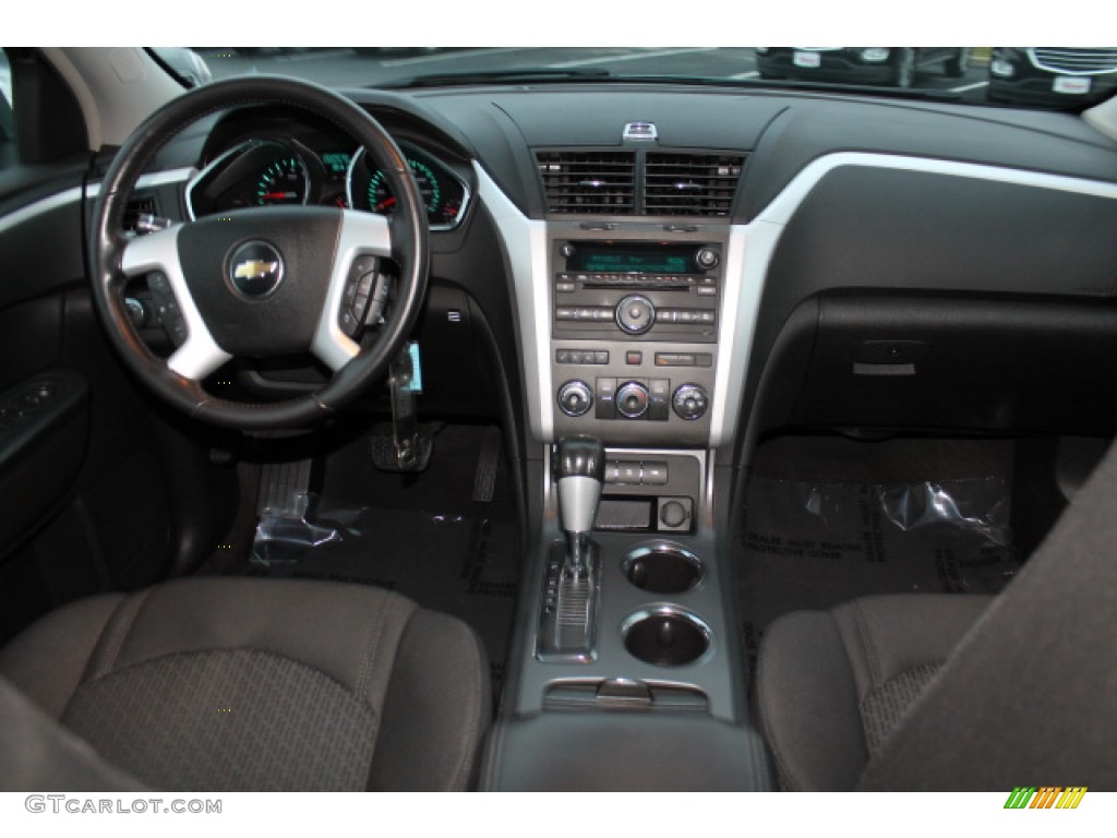 2009 Traverse LT - Silver Moss Metallic / Ebony photo #10