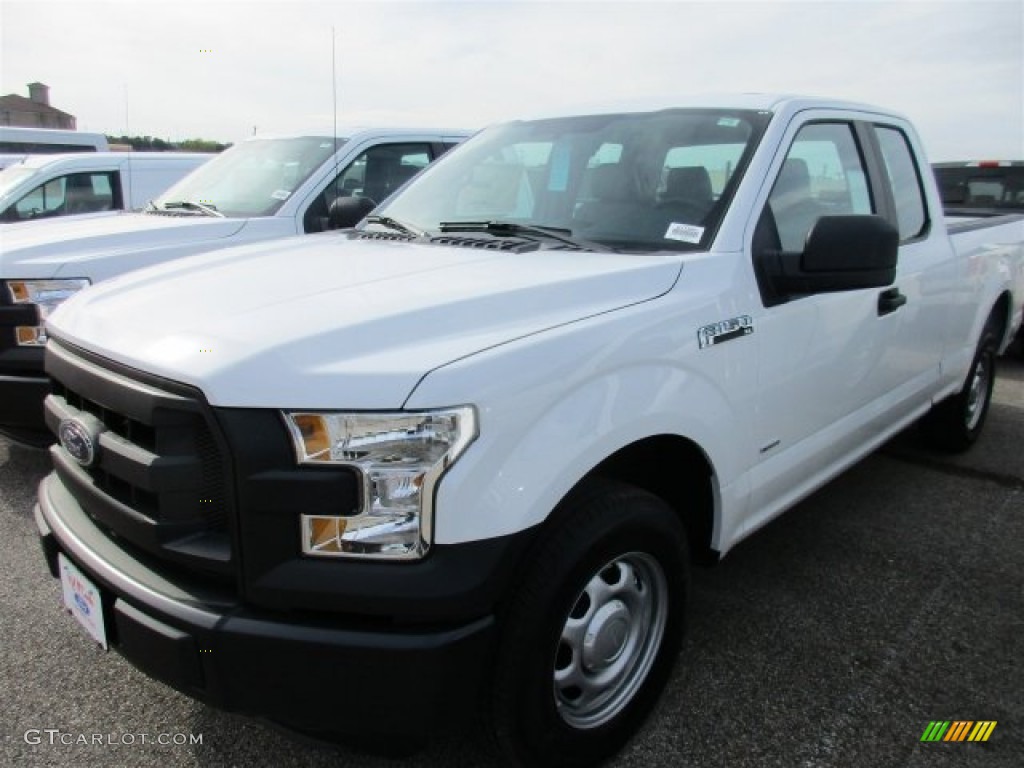 2016 F150 XL SuperCab - Oxford White / Medium Earth Gray photo #2