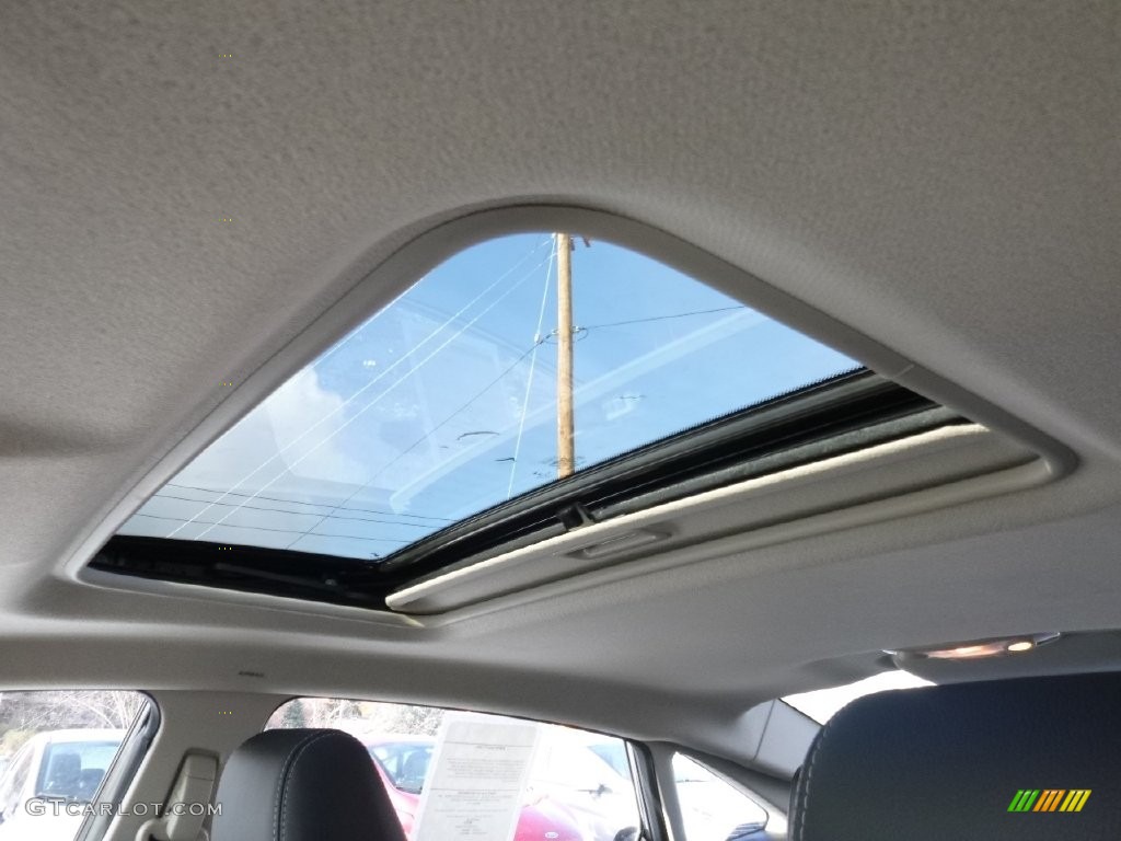 2016 Ford Fiesta Titanium Sedan Sunroof Photos