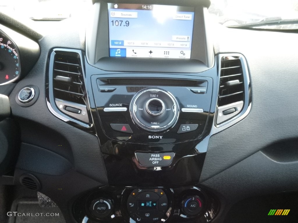 2016 Ford Fiesta Titanium Sedan Controls Photos