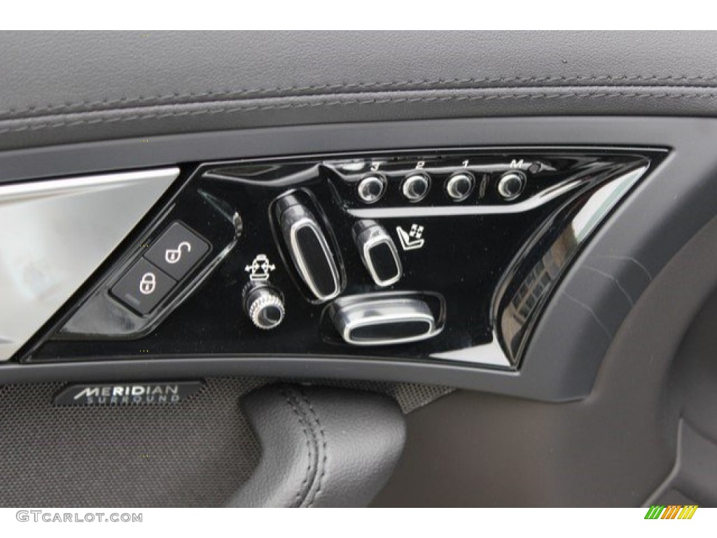 2016 Jaguar F-TYPE S Coupe Controls Photo #109803552