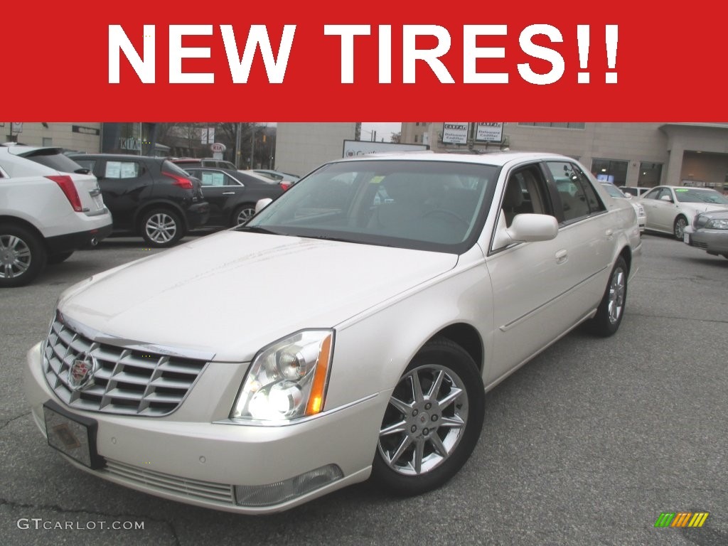 White Diamond Tri-coat Cadillac DTS