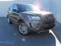 2016 Magnetic Metallic Ford Explorer XLT  photo #2