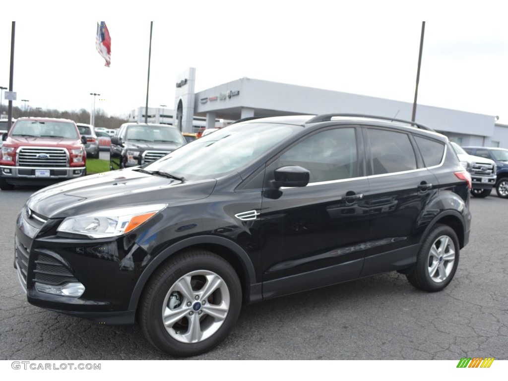 2016 Escape SE - Shadow Black / Medium Light Stone photo #3