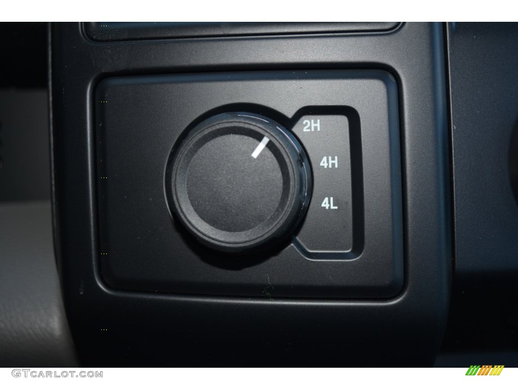 2016 F150 XL SuperCab 4x4 - Oxford White / Medium Earth Gray photo #14