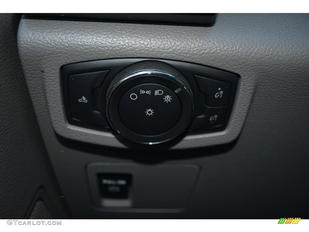 2016 F150 XL SuperCab 4x4 - Oxford White / Medium Earth Gray photo #16