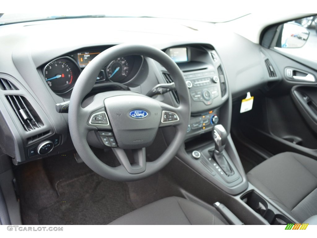 2016 Focus SE Sedan - Blue Candy / Charcoal Black photo #8