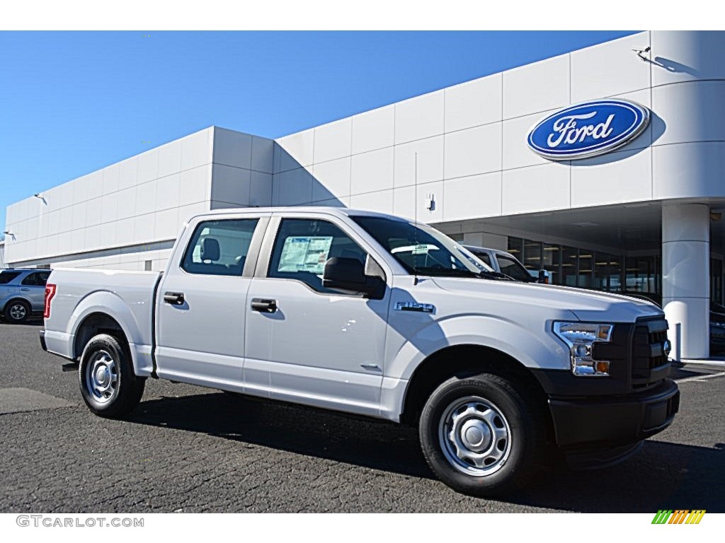 2016 F150 XL SuperCrew - Oxford White / Medium Earth Gray photo #1