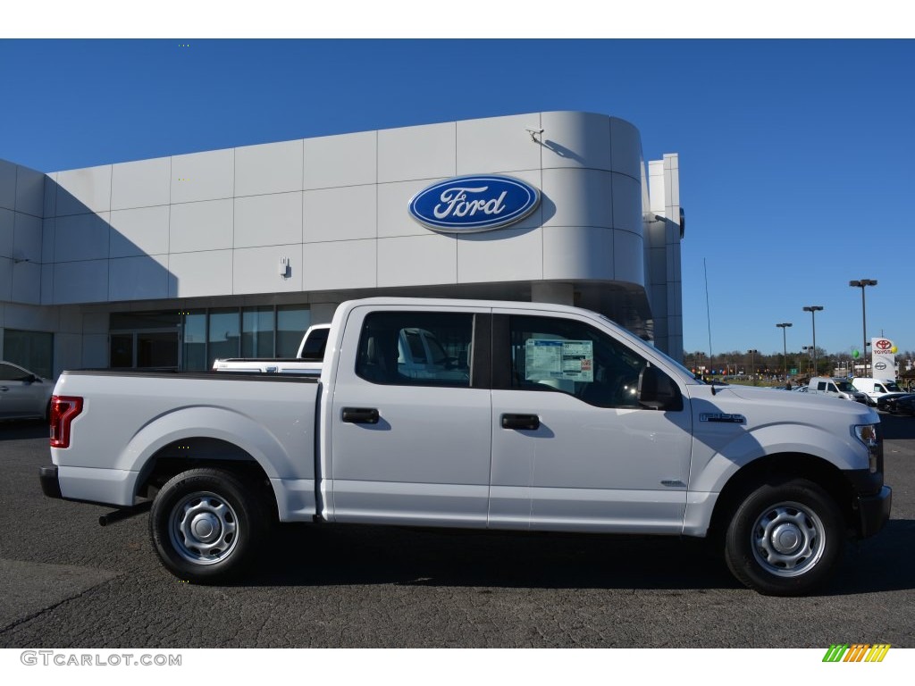 2016 F150 XL SuperCrew - Oxford White / Medium Earth Gray photo #2