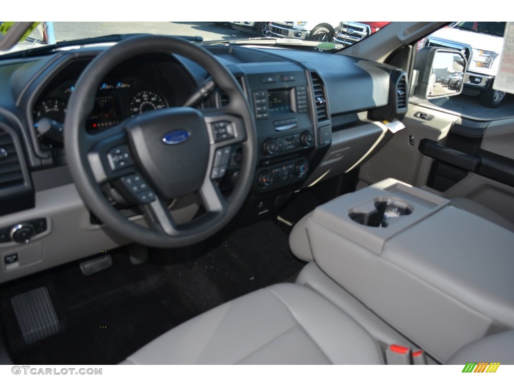 2016 F150 XL SuperCrew - Oxford White / Medium Earth Gray photo #9