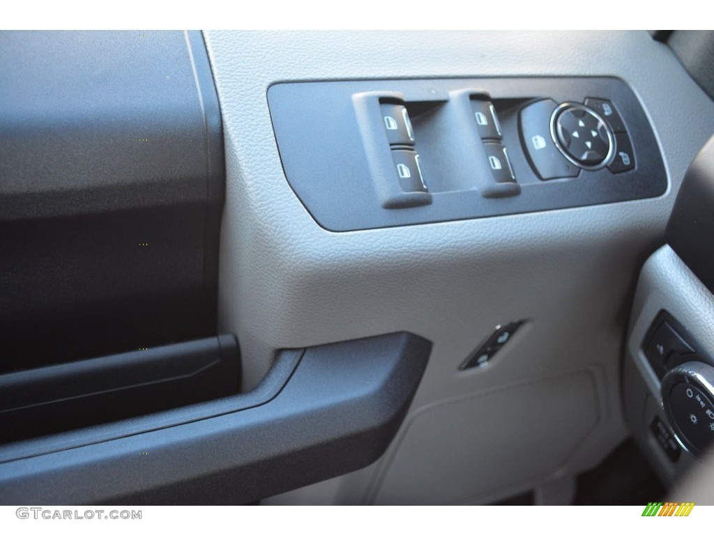 2016 F150 XL SuperCrew - Oxford White / Medium Earth Gray photo #11