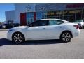 2016 Pearl White Nissan Maxima Platinum  photo #2