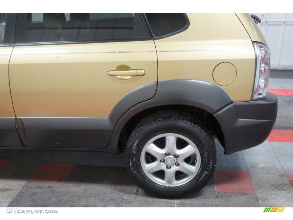 2005 Tucson GLS V6 4WD - Golden Sand / Beige photo #69