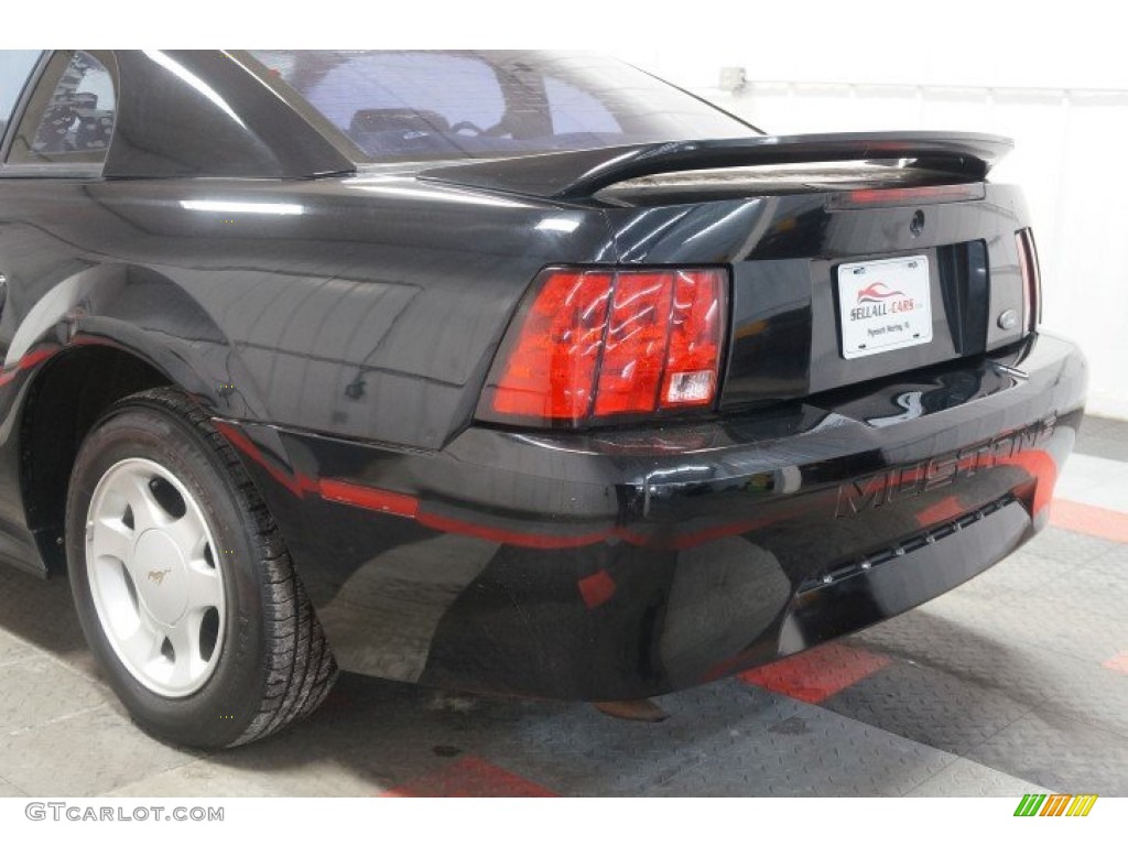 1999 Mustang V6 Coupe - Black / Dark Charcoal photo #62